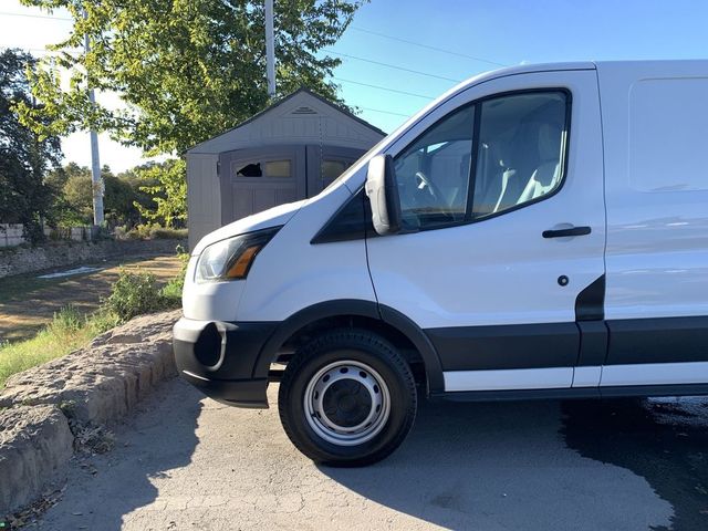 2017 Ford Transit Base