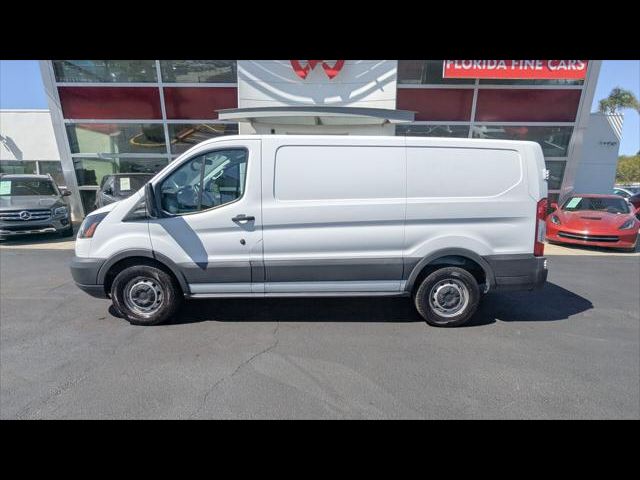 2017 Ford Transit Base