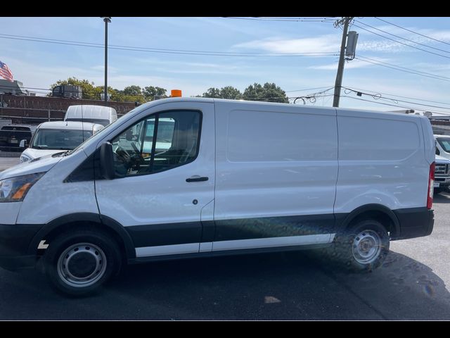 2017 Ford Transit Base