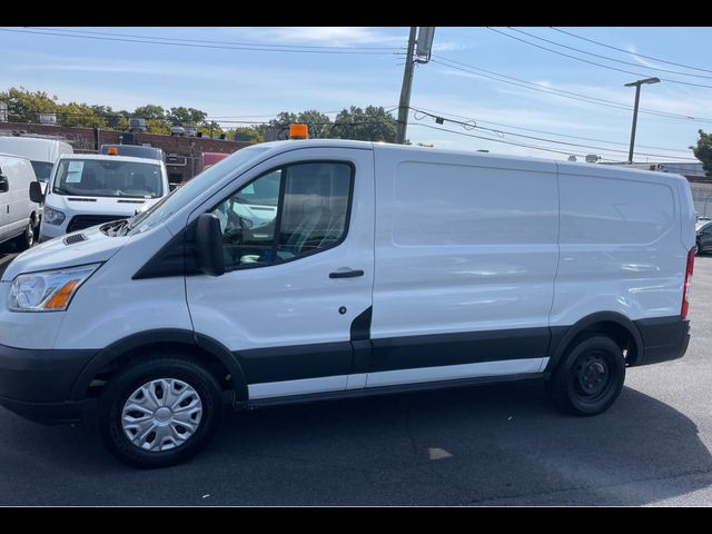 2017 Ford Transit Base