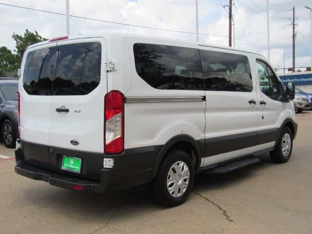 2017 Ford Transit XLT