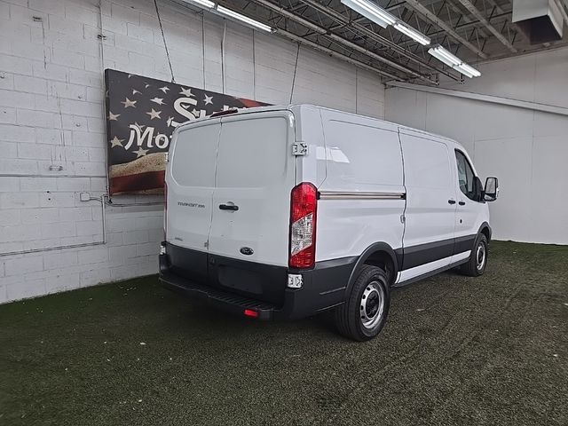 2017 Ford Transit Base