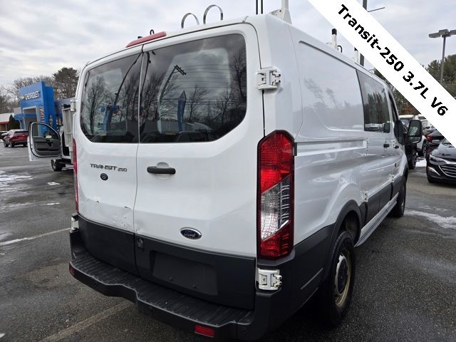 2017 Ford Transit Base