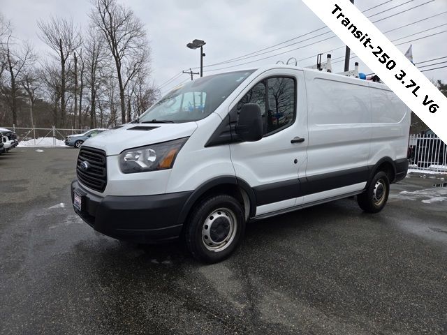 2017 Ford Transit Base