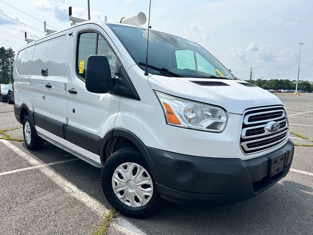 2017 Ford Transit Base