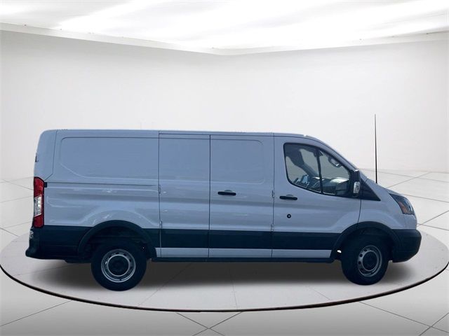 2017 Ford Transit Base