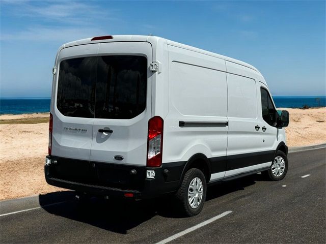 2017 Ford Transit Base