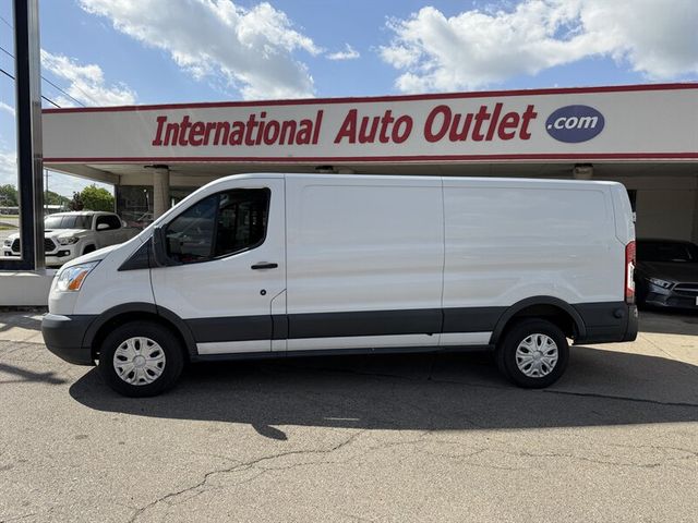 2017 Ford Transit Base