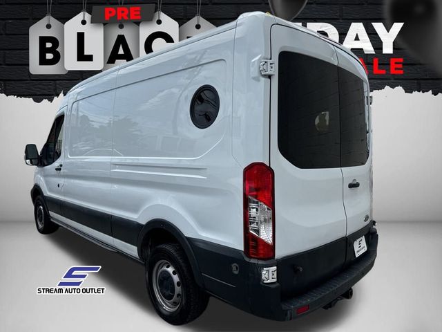 2017 Ford Transit Base