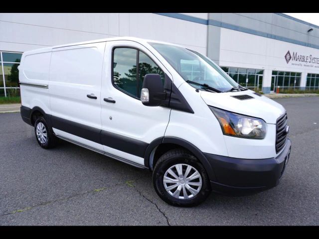 2017 Ford Transit Base