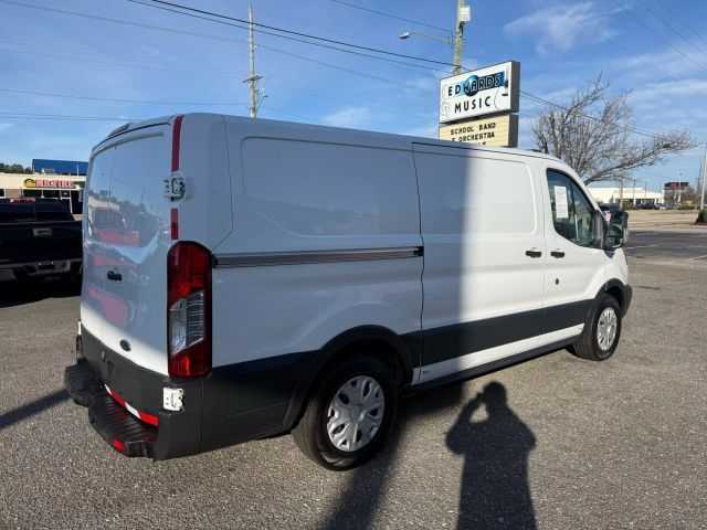 2017 Ford Transit Base