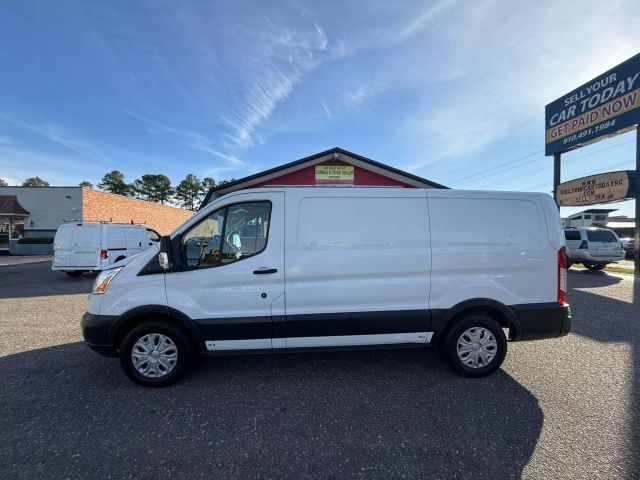 2017 Ford Transit Base