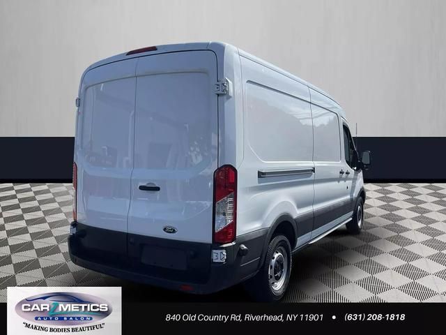 2017 Ford Transit Base