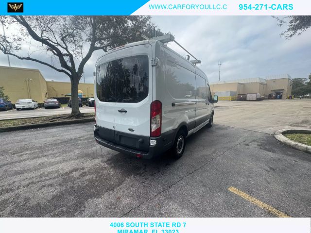 2017 Ford Transit Base