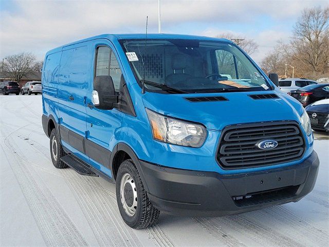 2017 Ford Transit Base