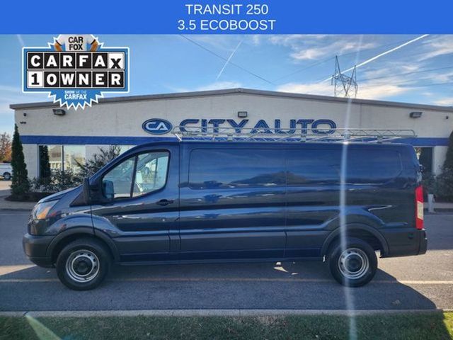 2017 Ford Transit Base