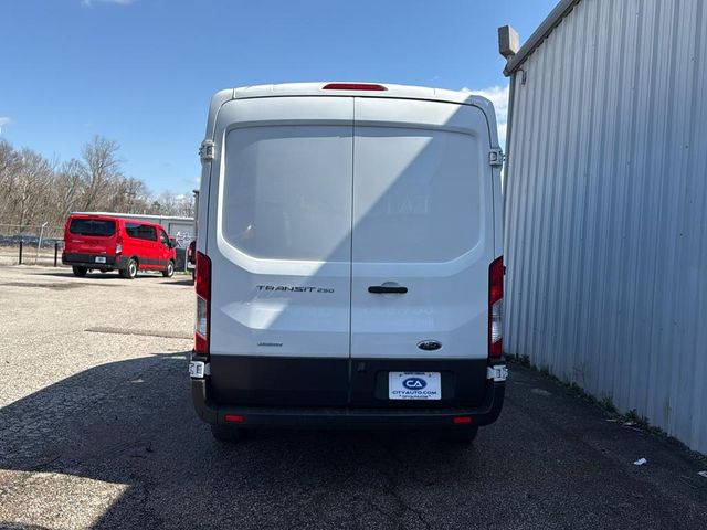 2017 Ford Transit Base