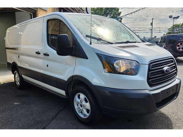 2017 Ford Transit Base