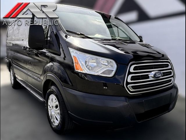 2017 Ford Transit Base