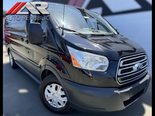 2017 Ford Transit Base