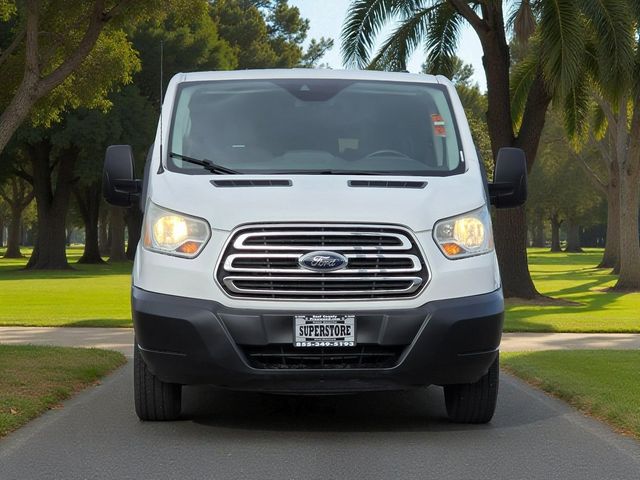 2017 Ford Transit XLT