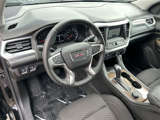 2017 GMC Acadia SLE