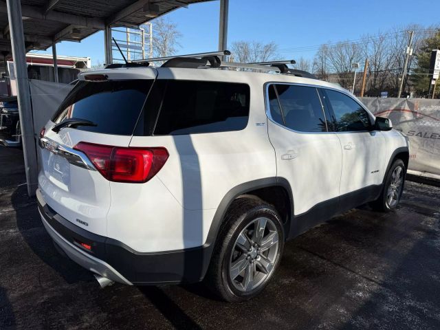 2017 GMC Acadia SLT