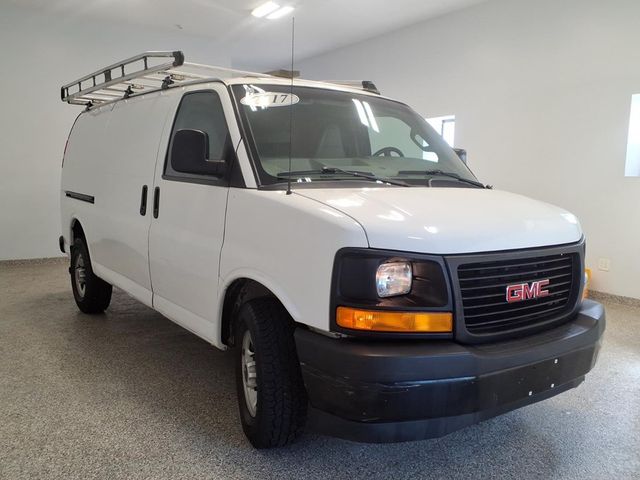 2017 GMC Savana Base