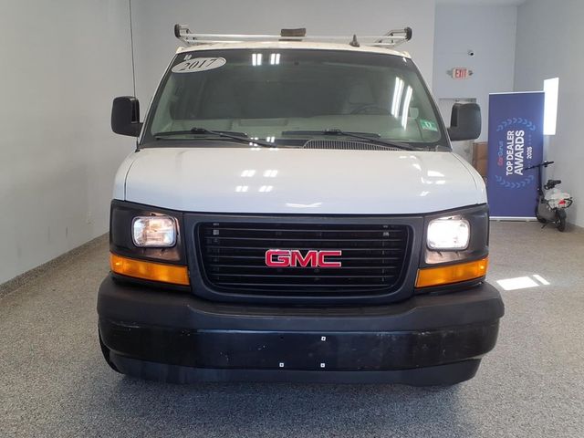 2017 GMC Savana Base
