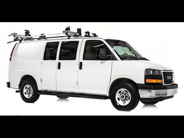2017 GMC Savana Base