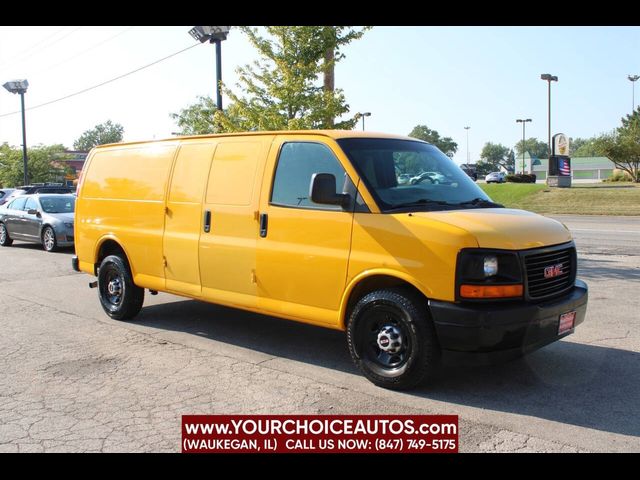 2017 GMC Savana Base