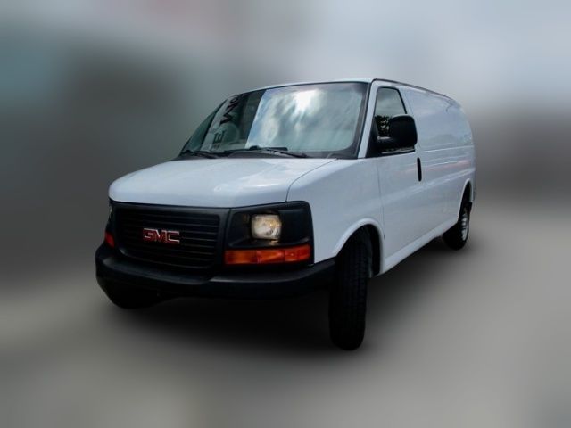 2017 GMC Savana Base