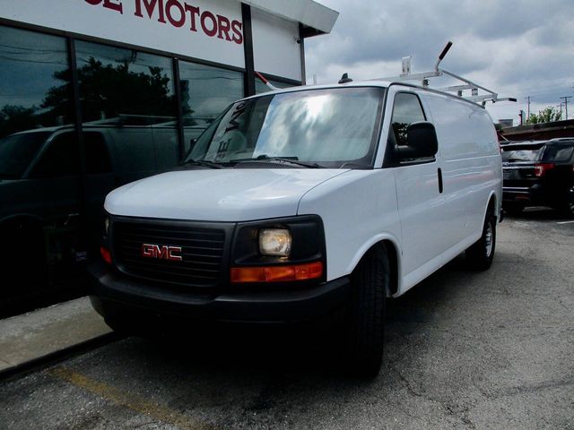 2017 GMC Savana Base
