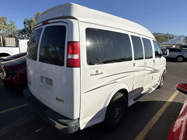 2017 GMC Savana Base