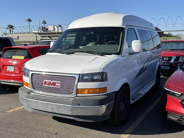 2017 GMC Savana Base