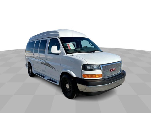 2017 GMC Savana Base