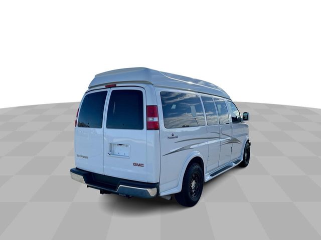 2017 GMC Savana Base