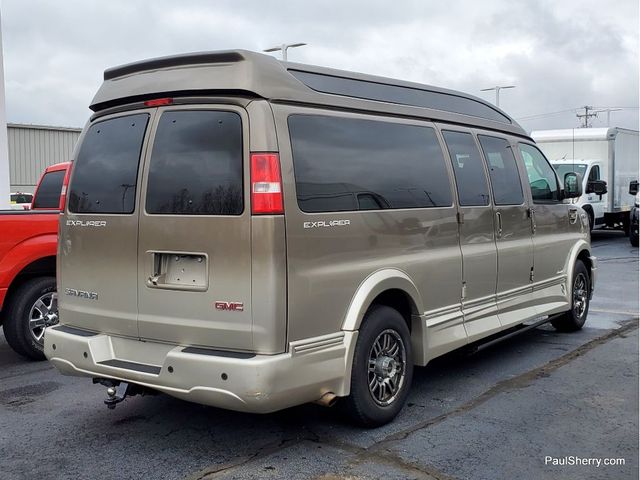 2017 GMC Savana Base