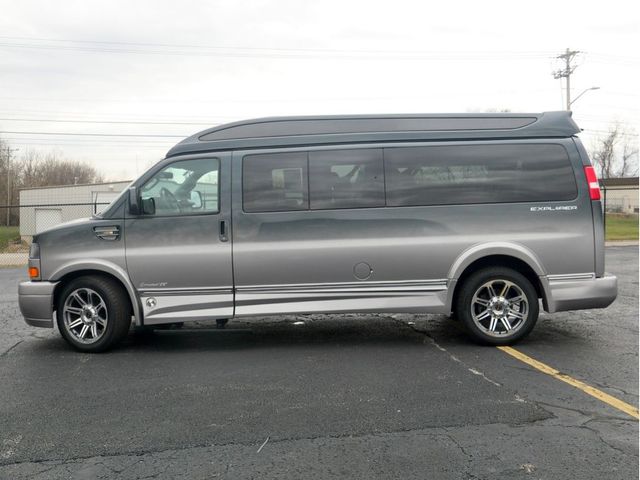 2017 GMC Savana Base