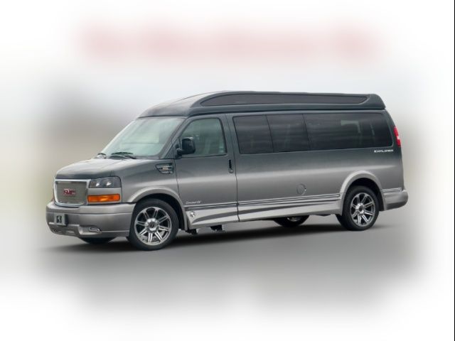 2017 GMC Savana Base