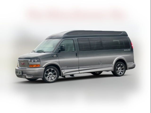 2017 GMC Savana Base