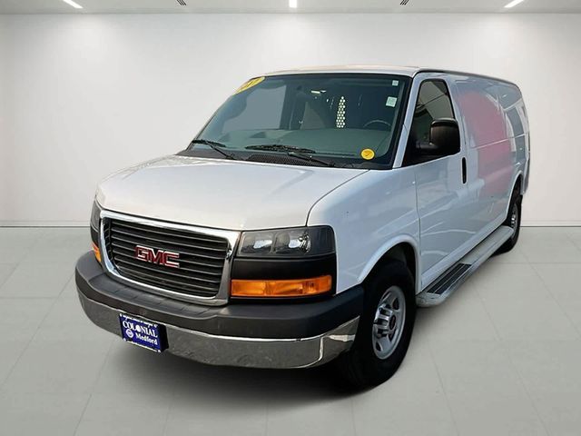 2017 GMC Savana Base