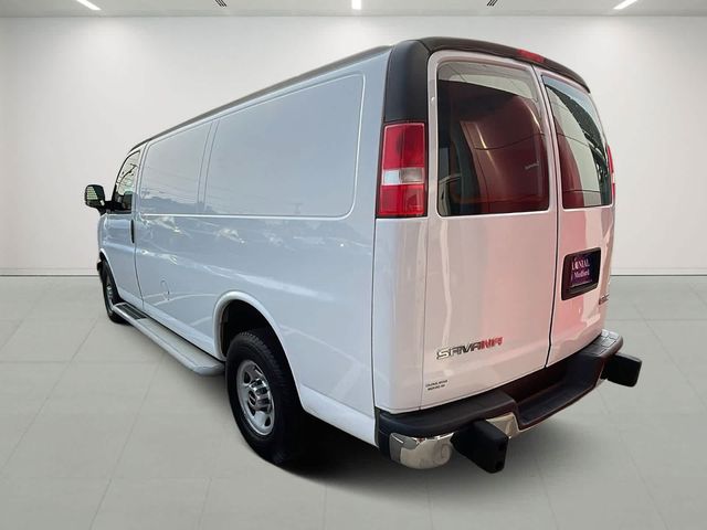 2017 GMC Savana Base