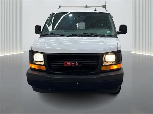 2017 GMC Savana Base