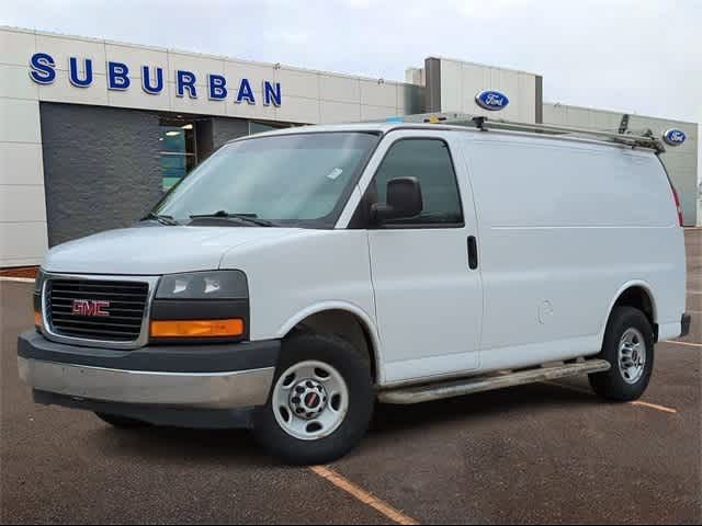 2017 GMC Savana Base