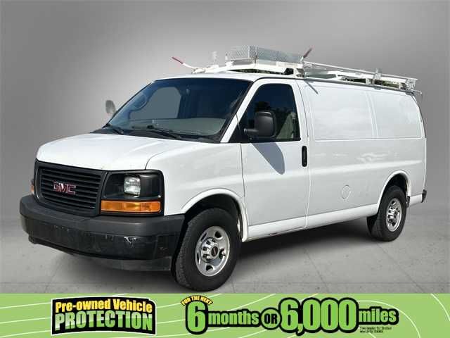 2017 GMC Savana Base