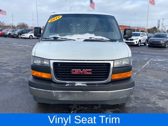 2017 GMC Savana Base