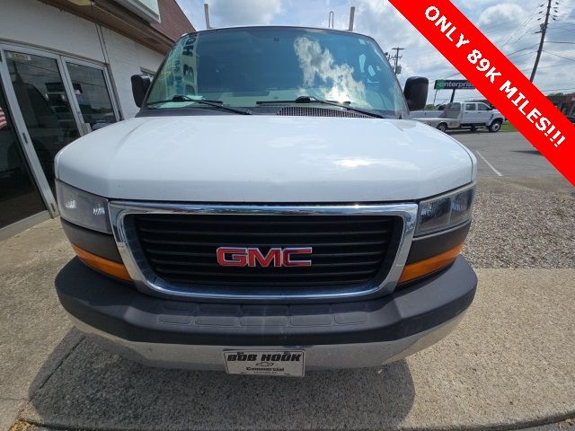 2017 GMC Savana Base