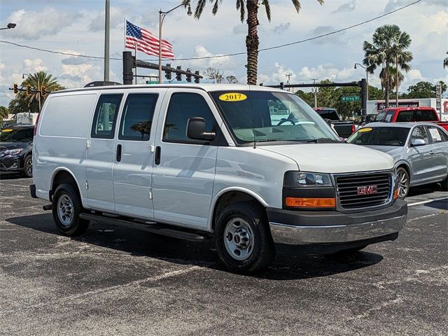 2017 GMC Savana Base