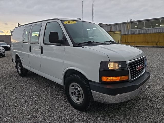 2017 GMC Savana Base